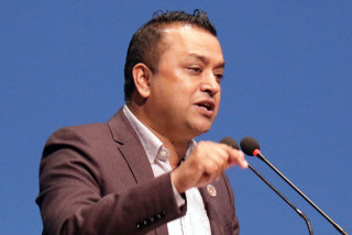 सञ्चार जगतलाई गगन थापाको आग्रह