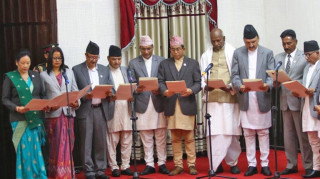 नवनियुक्त मन्त्रीहरुले शपथ लिए