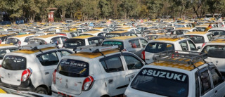 पार्किङ शुल्कको विरोधमा विमानस्थल क्षेत्रका ट्याक्सी चालकको हड्ताल