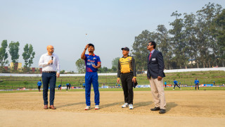 मलेसियाविरुद्ध नेपालले पहिले बलिङ गर्दै
