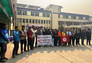 नेविसंघ स्थापना दिवसको अवसरमा अस्पतालका बिरामीलाई फलफुल वितरण