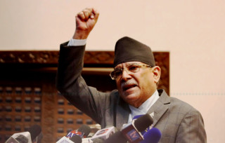 चारवटा दलहरूबीच एकता र स्वतन्त्रताको द्वन्द्वात्मक बाटोबाट मोर्चालाई अघि बढाउने-  प्रधानमन्त्री दाहाल