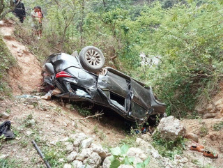 सुदूरपश्चिम सरकारका कानूनमन्त्री सवार गाडी दुर्घटना,४ जना घाइते