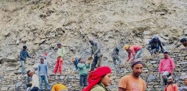 अन्तर्राष्ट्रिय श्रमिक दिवस मनाइँदै