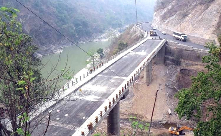 नारायणगढ–मुग्लिन सडकमा चार पुल धमाधम बन्दै